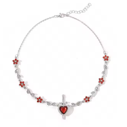 Halskette mit Schwert und Herz