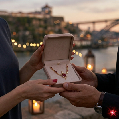 Halskette mit Schwert und Herz